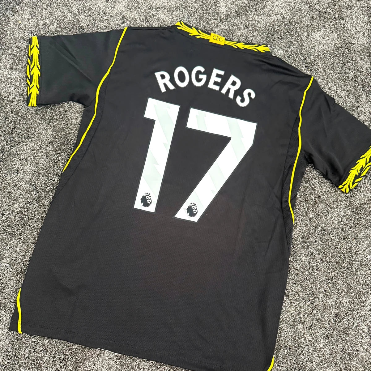 Third shirt 26/27 · name and number — photo from a customer