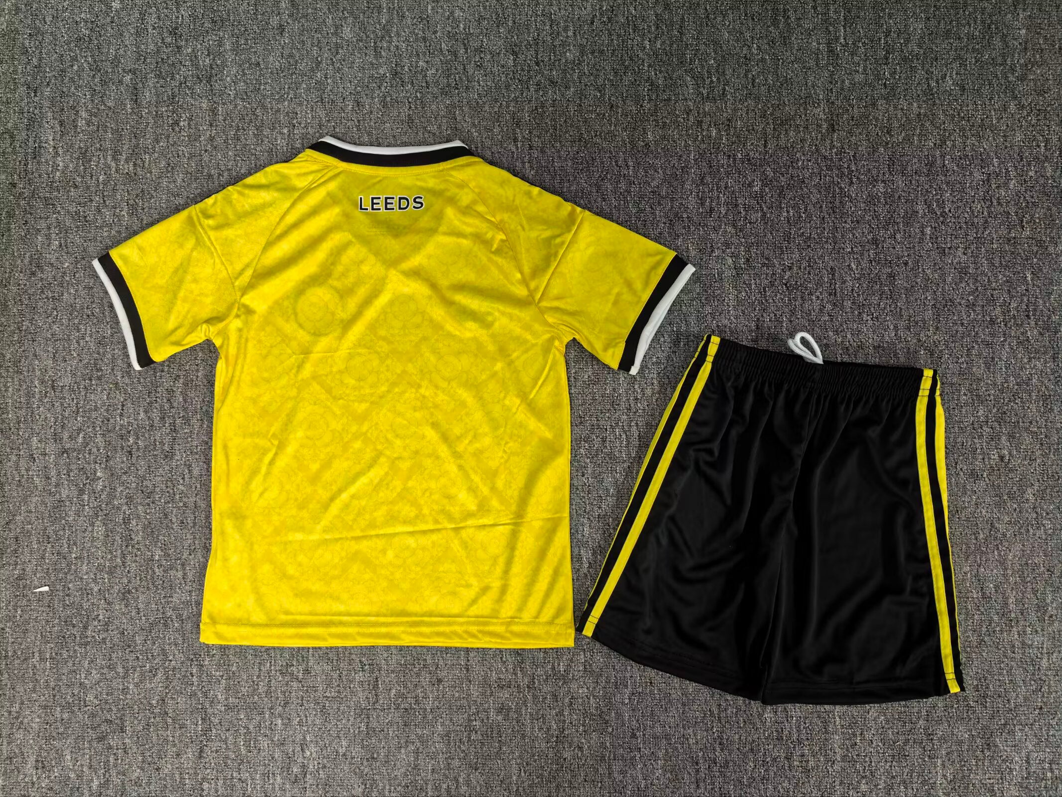 Away 26/27 Kids Shirt Kit