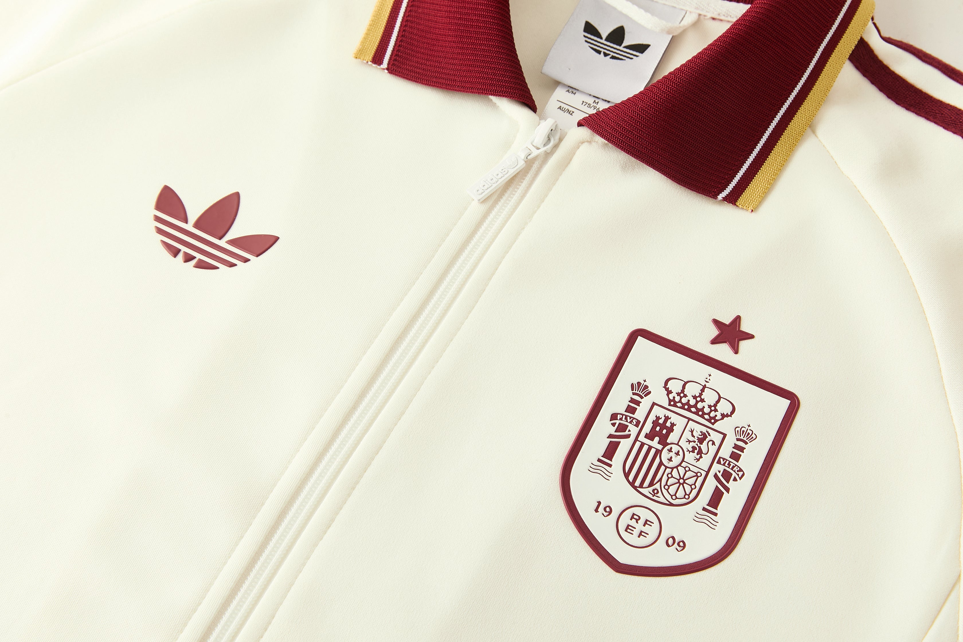 Kids Tracksuit 26/27